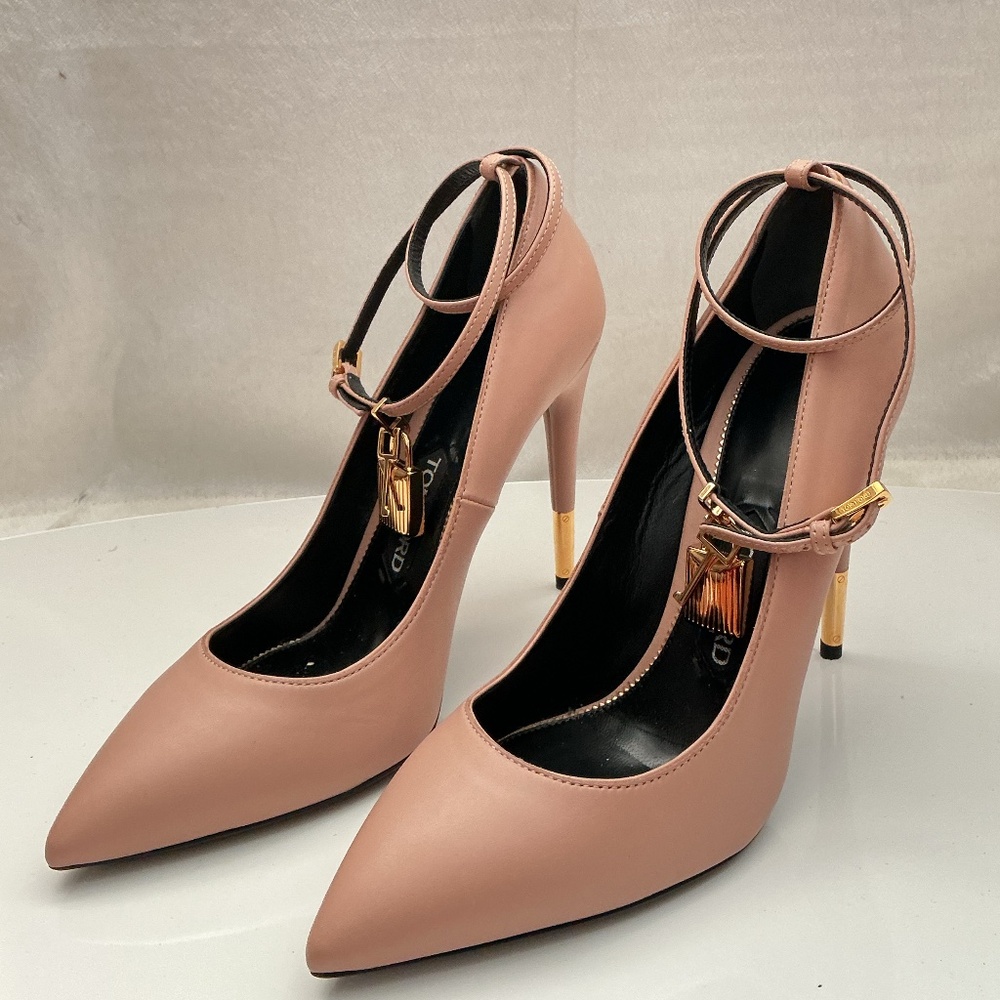 Tom Ford Soft Pink Leather Padlock Heels Sz 9